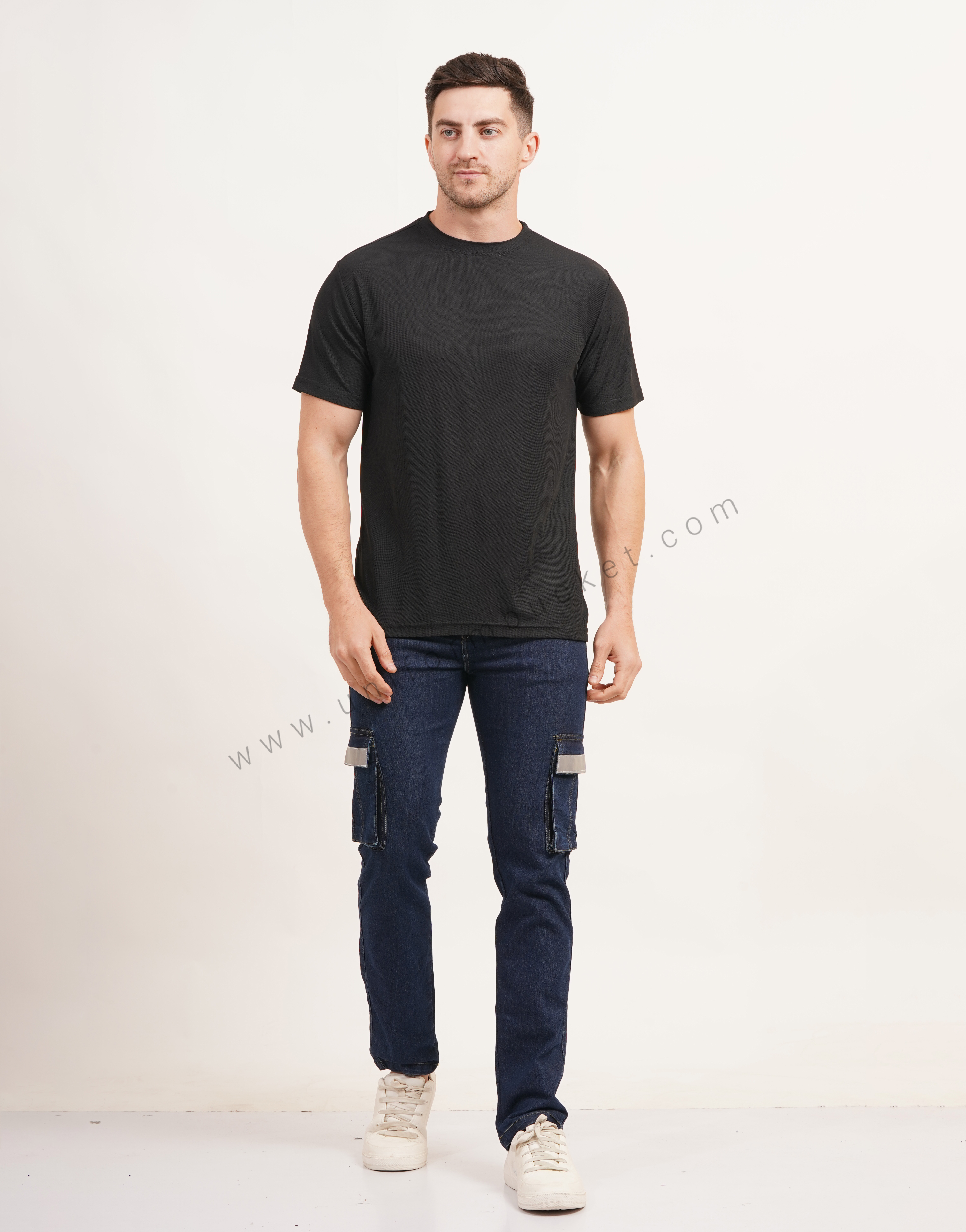 Black Round Neck Plain  T-shirt with Half Sleeve thumbnail 2
