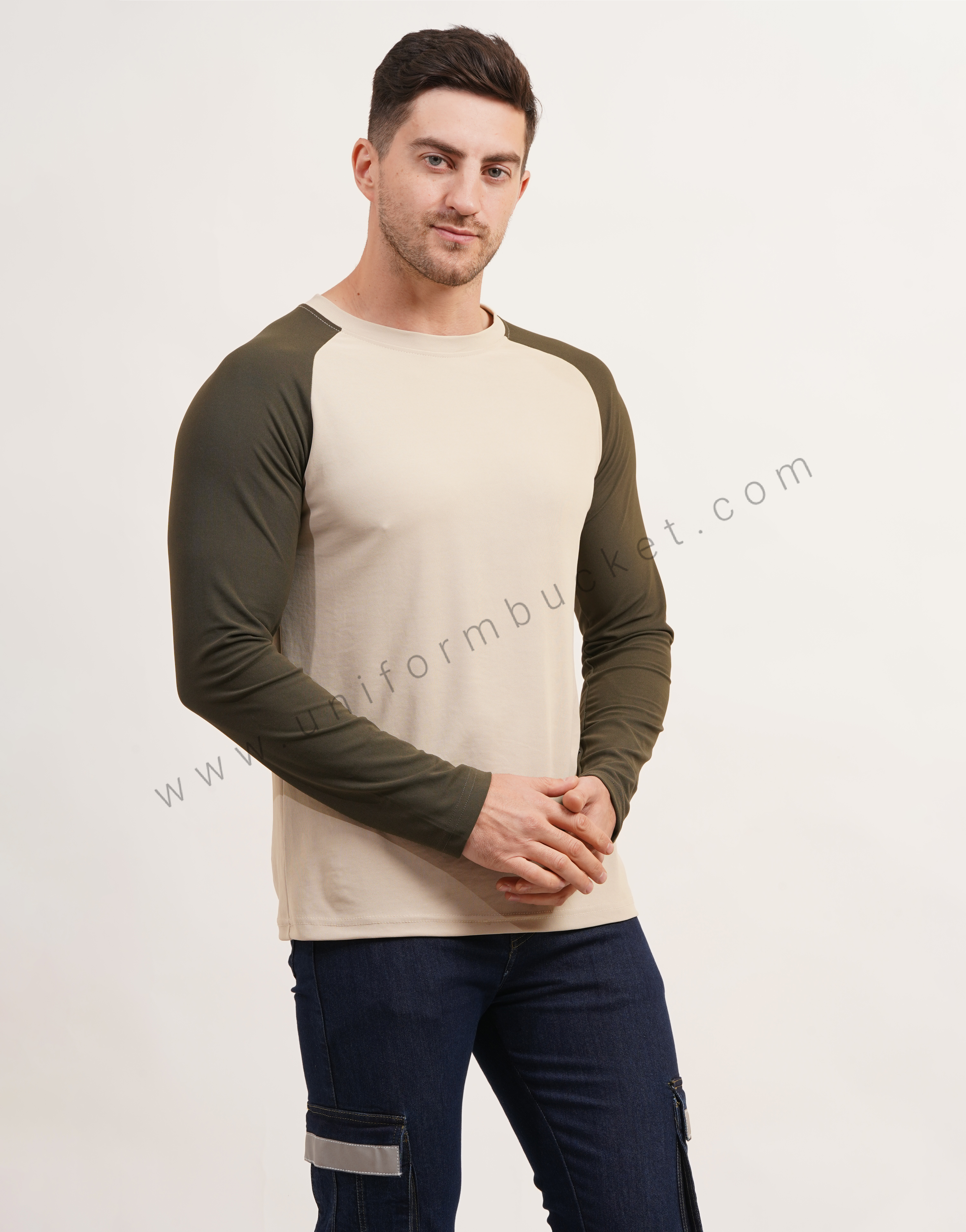 round neck t-shirt with raglan sleeve thumbnail 3